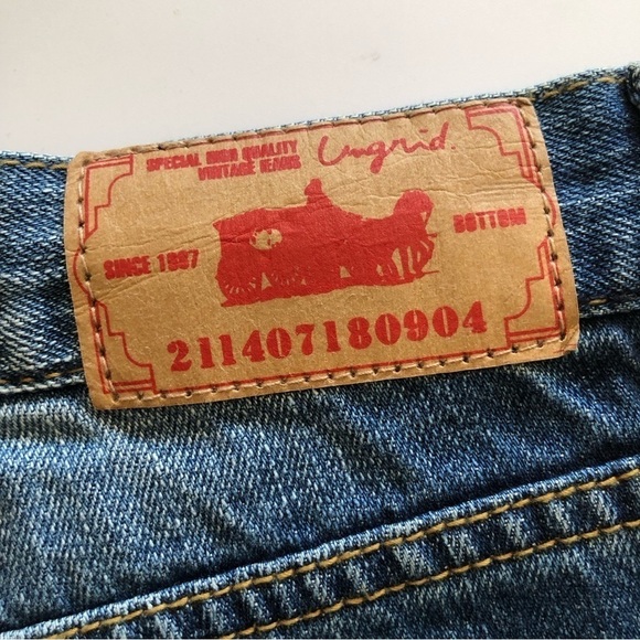 Classic Blue Women's Jeans - Picture 14 of 15